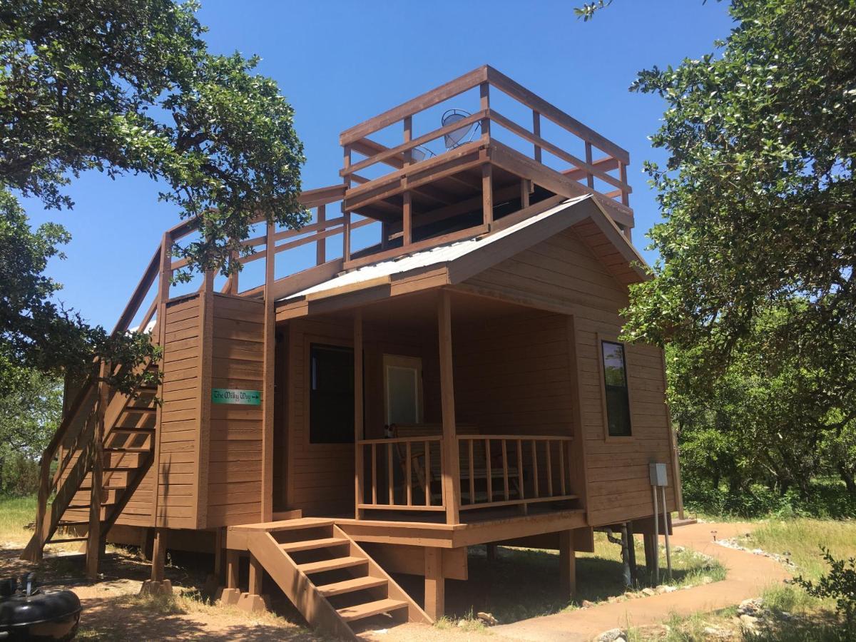 Walnut Canyon Cabins Fredericksburg Bagian luar foto