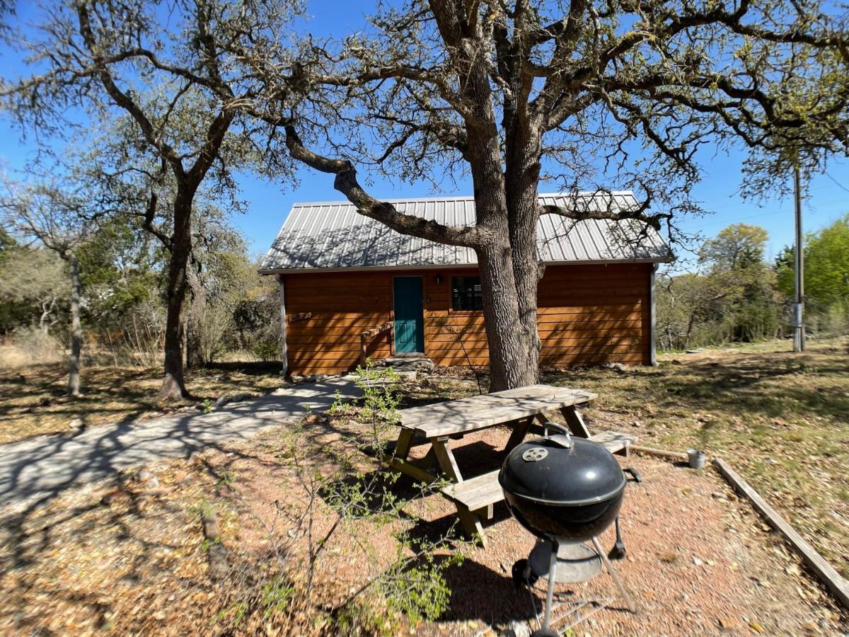 Walnut Canyon Cabins Fredericksburg Bagian luar foto