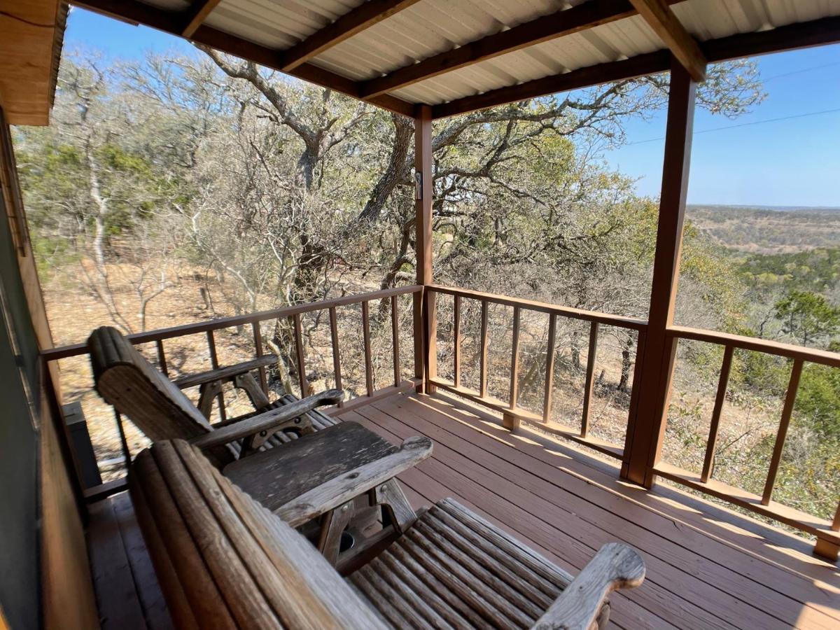 Walnut Canyon Cabins Fredericksburg Bagian luar foto