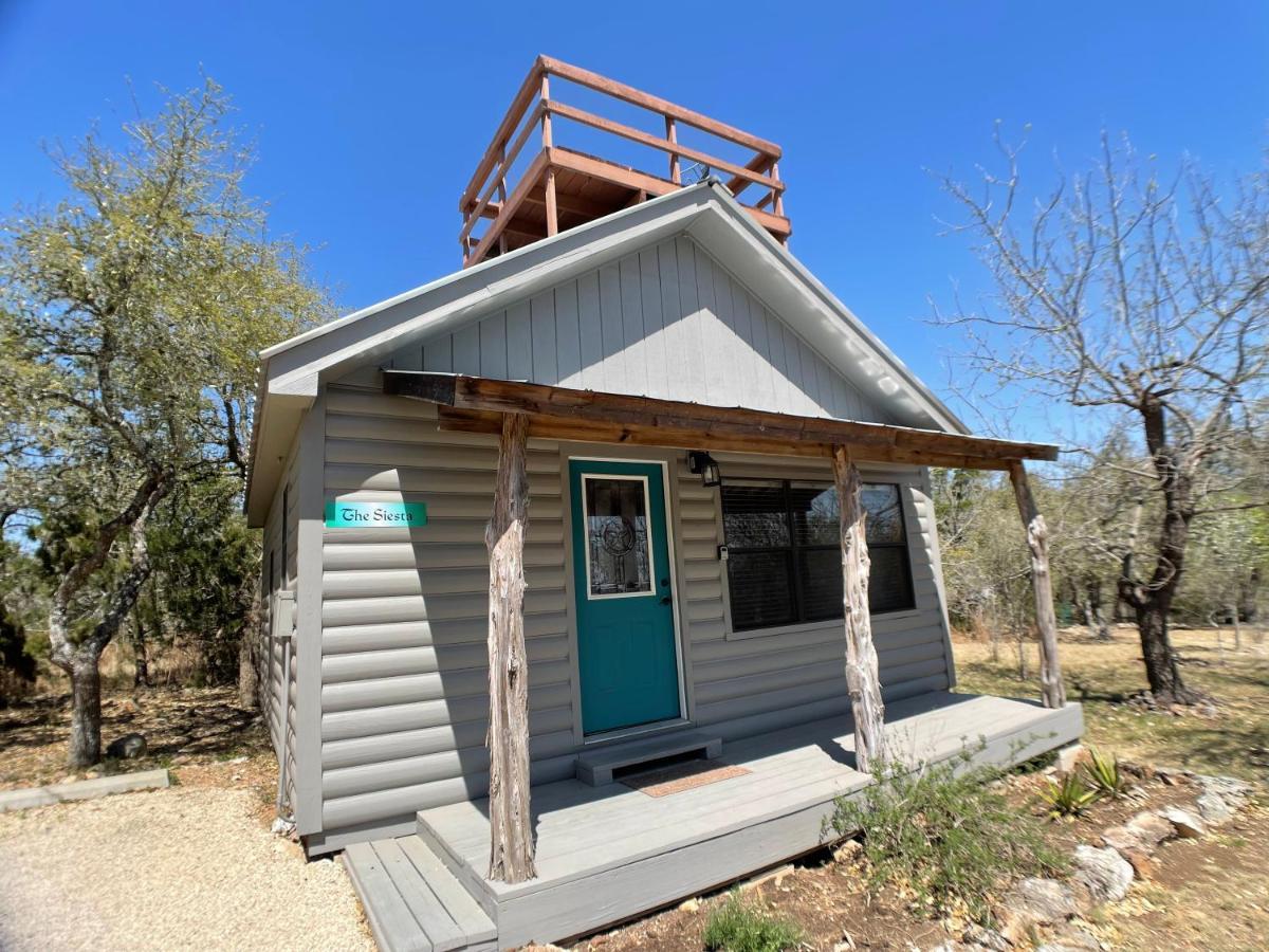 Walnut Canyon Cabins Fredericksburg Bagian luar foto