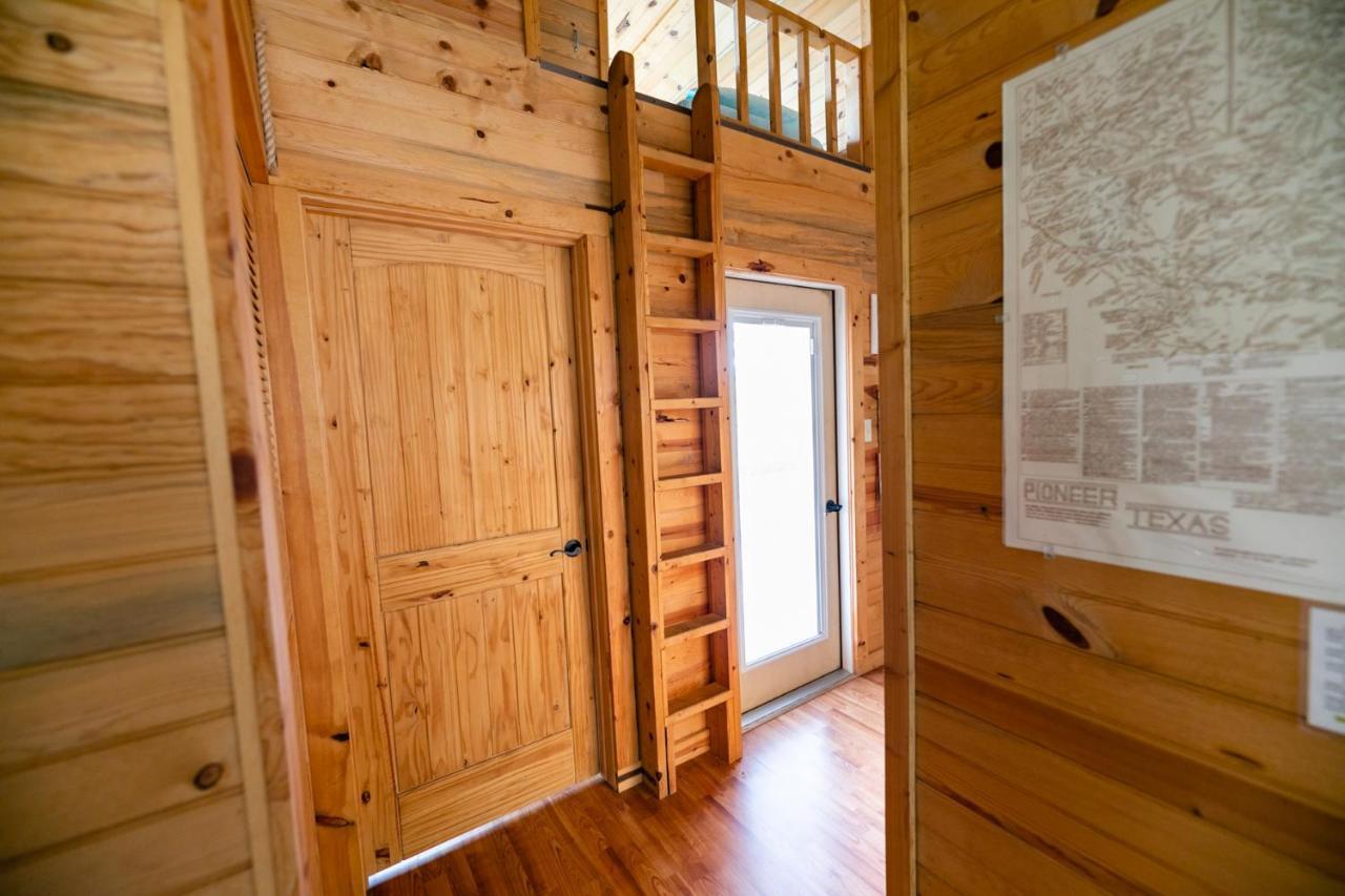 Walnut Canyon Cabins Fredericksburg Bagian luar foto