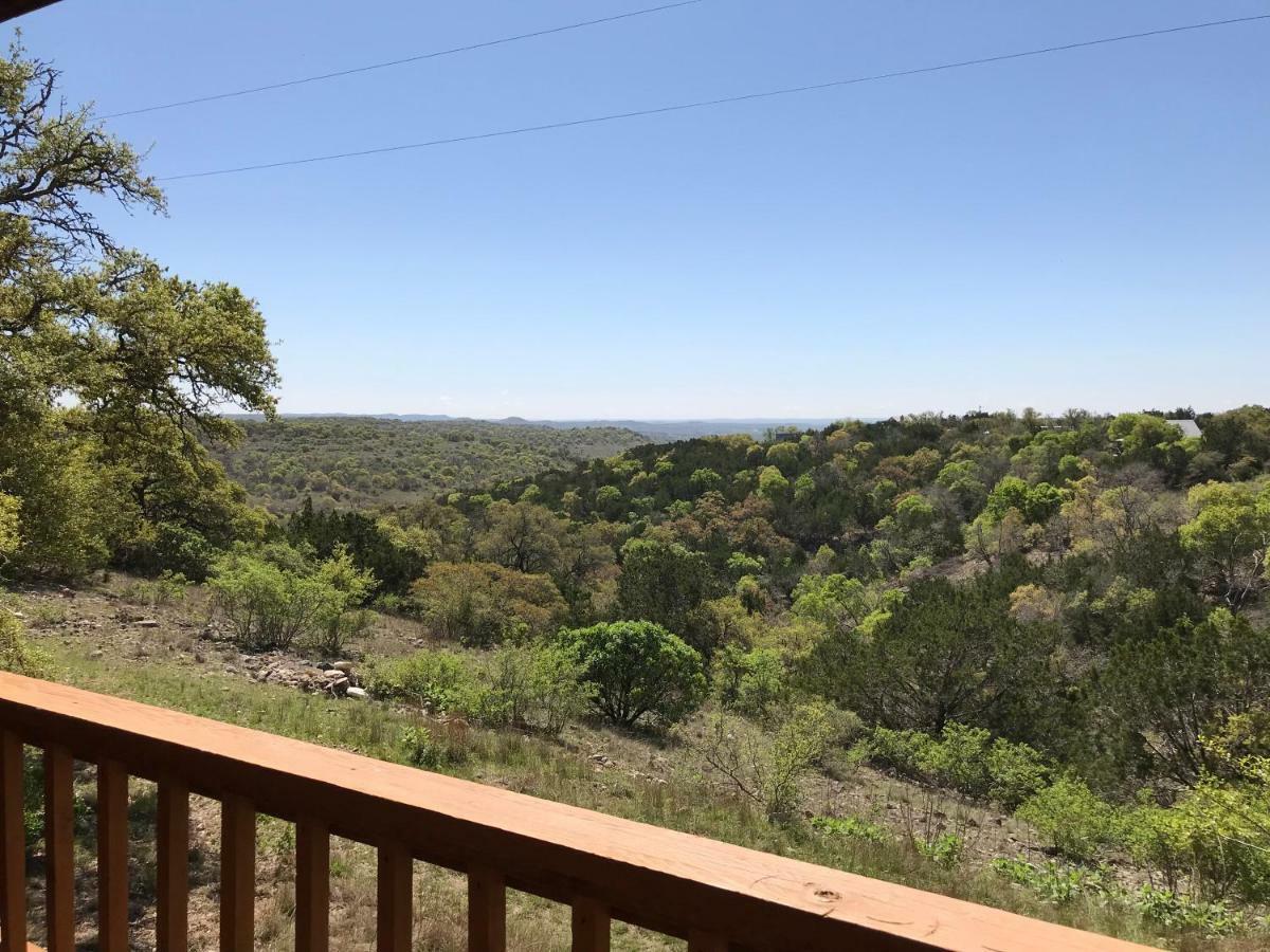 Walnut Canyon Cabins Fredericksburg Bagian luar foto